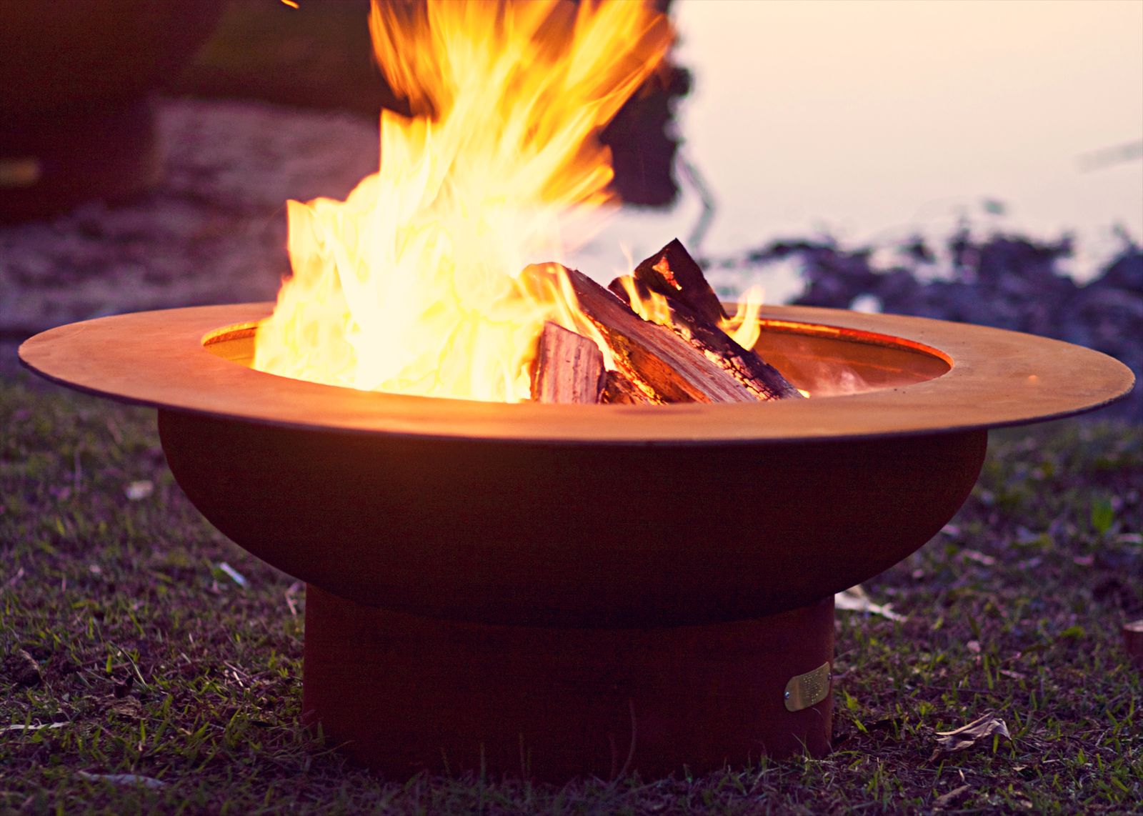 Fire Pit Art Saturn with Lid Wood Burning Fire Pit